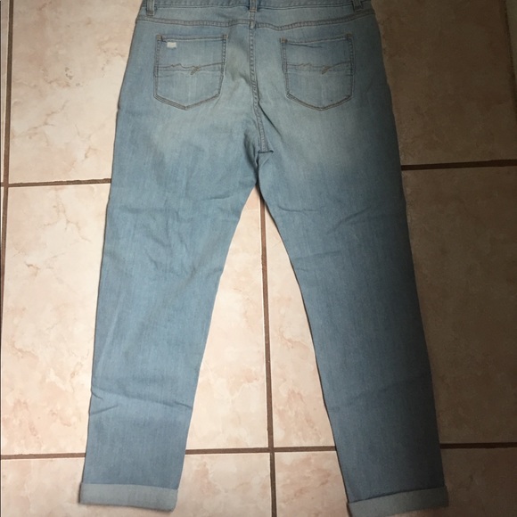 Brand New Relaxed Boyfriend Jeans - Picture 2 of 2